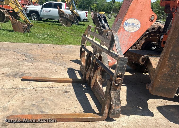 image for item DO6523 2012 JLG Skytrak 10042 telehandler