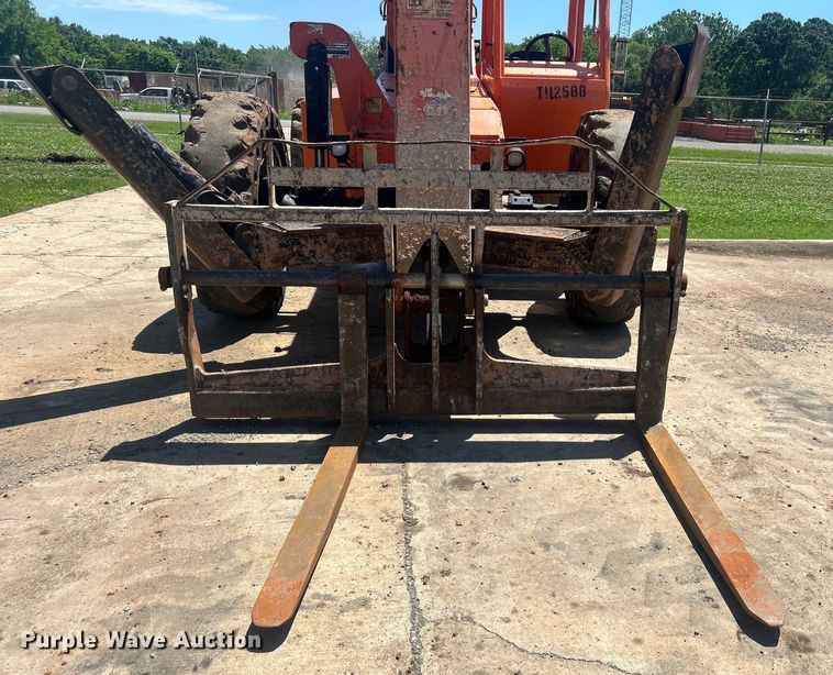 image for item DO6523 2012 JLG Skytrak 10042 telehandler