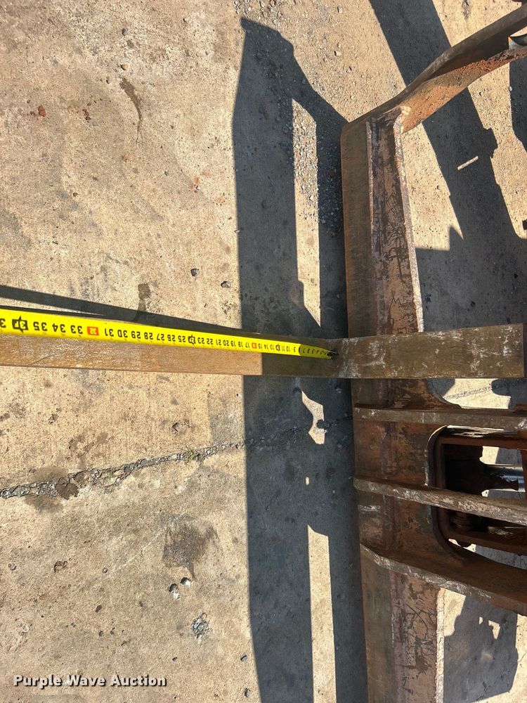 image for item DO6523 2012 JLG Skytrak 10042 telehandler