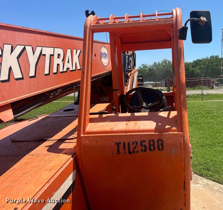 image for item DO6523 2012 JLG Skytrak 10042 telehandler