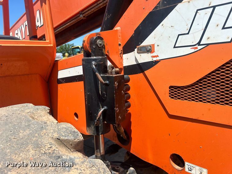 image for item DO6523 2012 JLG Skytrak 10042 telehandler