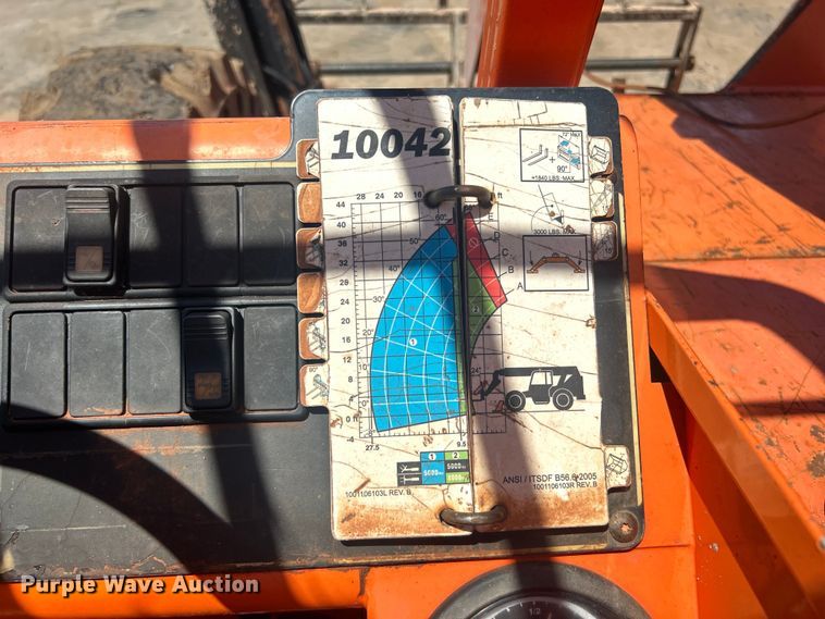 image for item DO6523 2012 JLG Skytrak 10042 telehandler