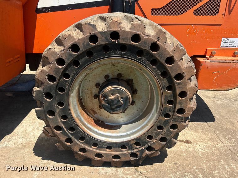 image for item DO6523 2012 JLG Skytrak 10042 telehandler