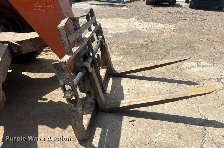 image for item DO6524 2013 JLG Skytrak 10042 telehandler