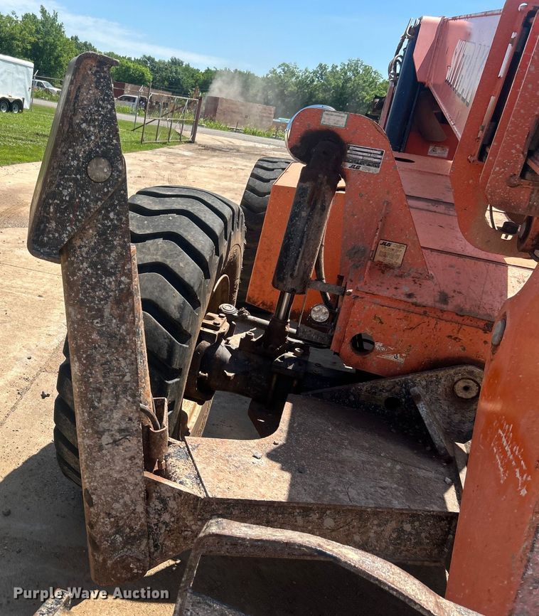 image for item DO6524 2013 JLG Skytrak 10042 telehandler