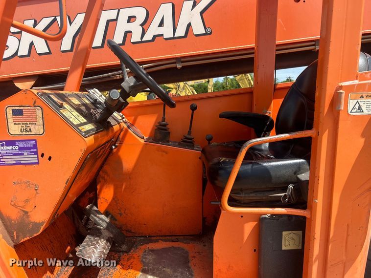 image for item DO6524 2013 JLG Skytrak 10042 telehandler