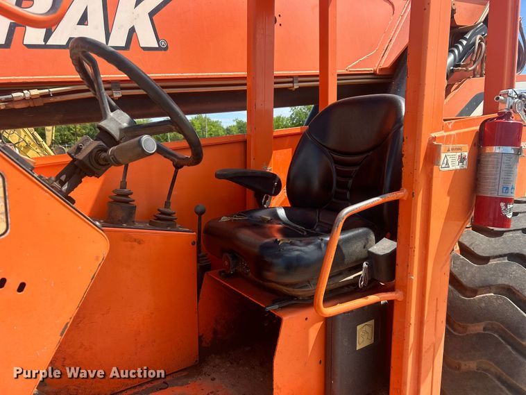 image for item DO6524 2013 JLG Skytrak 10042 telehandler