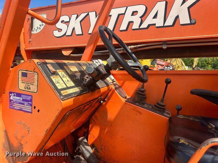 image for item DO6524 2013 JLG Skytrak 10042 telehandler