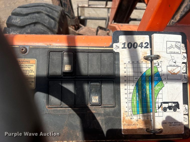 image for item DO6524 2013 JLG Skytrak 10042 telehandler