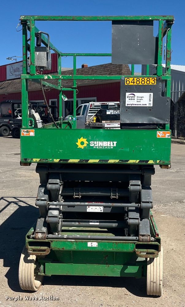 image for item DP2204 2014 Skyjack SJIII 4632 scissor lift