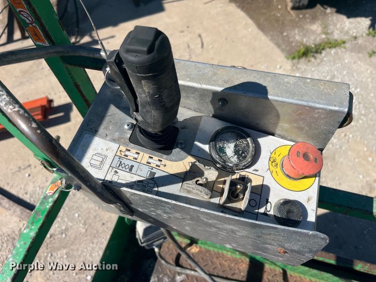 image for item DP2204 2014 Skyjack SJIII 4632 scissor lift