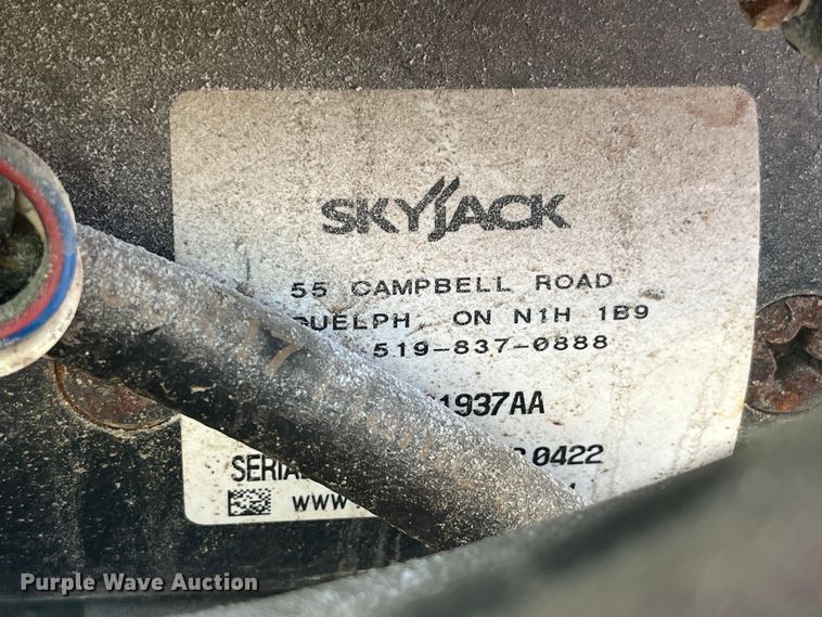 image for item DP2204 2014 Skyjack SJIII 4632 scissor lift