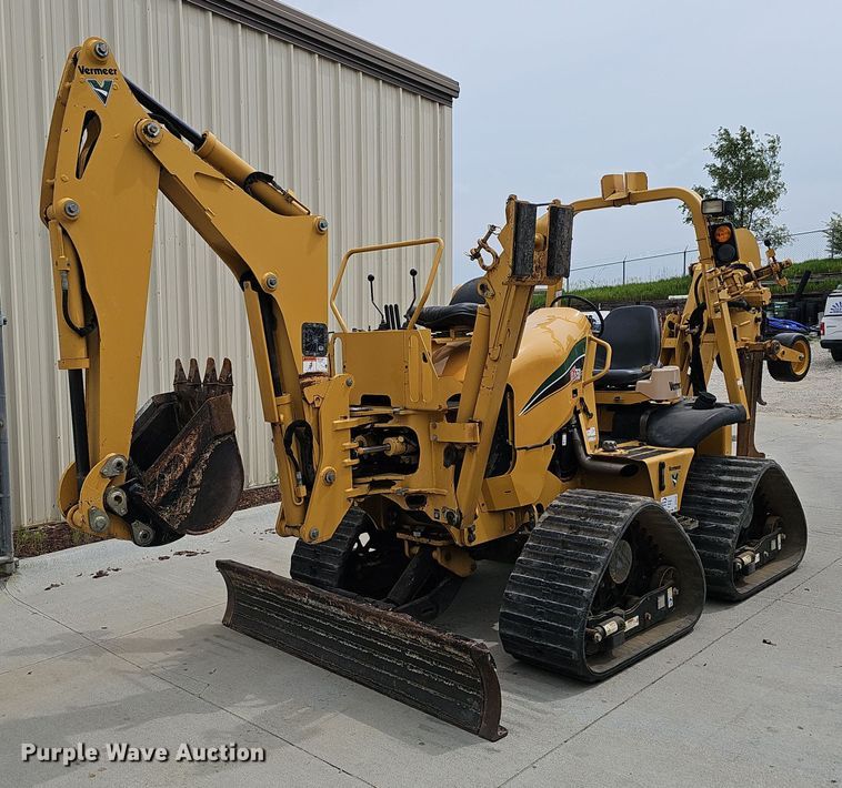 image for item DP6432 2010 Vermeer RTX750 vibratory cable plow