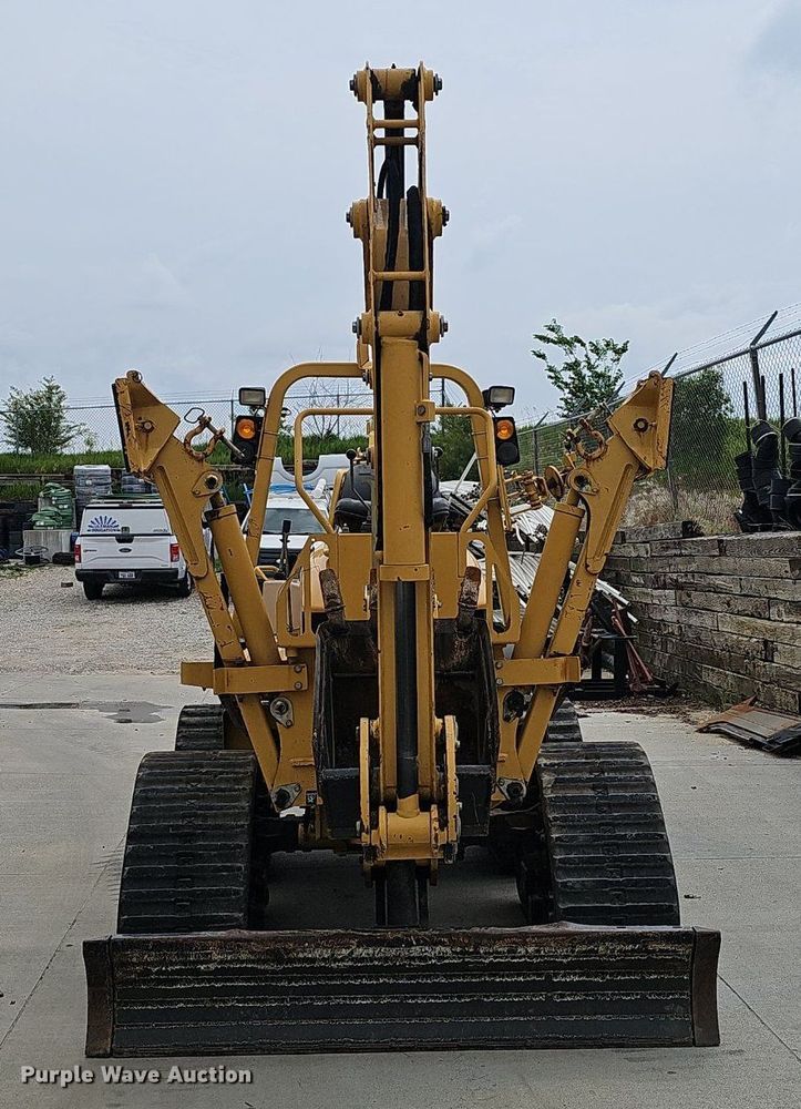 image for item DP6432 2010 Vermeer RTX750 vibratory cable plow