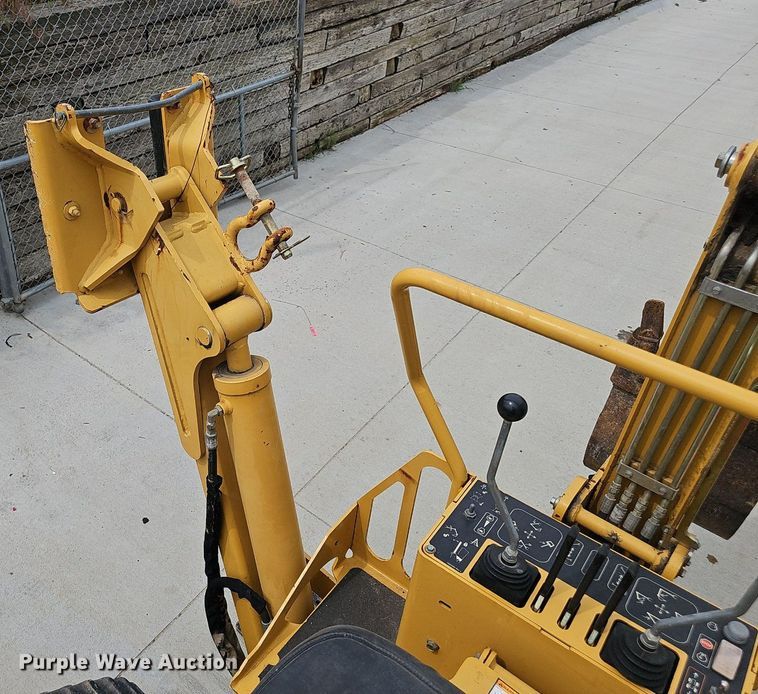 image for item DP6432 2010 Vermeer RTX750 vibratory cable plow