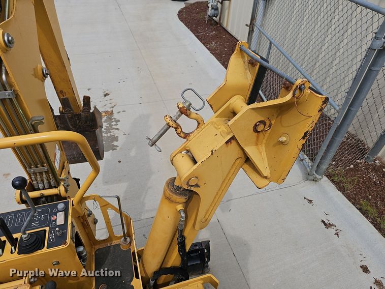 image for item DP6432 2010 Vermeer RTX750 vibratory cable plow