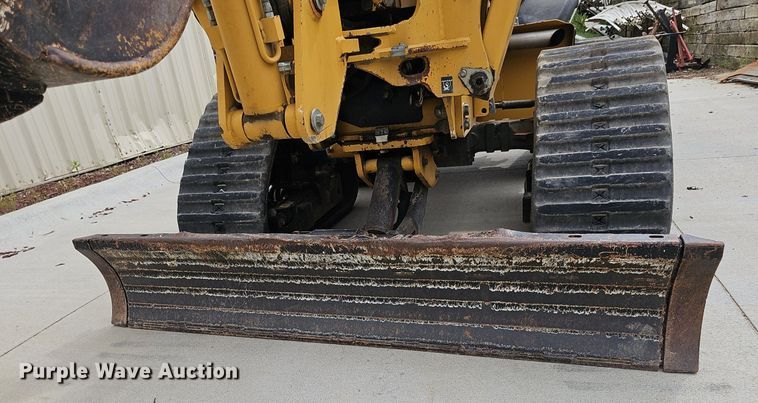 image for item DP6432 2010 Vermeer RTX750 vibratory cable plow