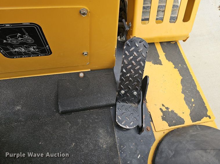 image for item DP6432 2010 Vermeer RTX750 vibratory cable plow