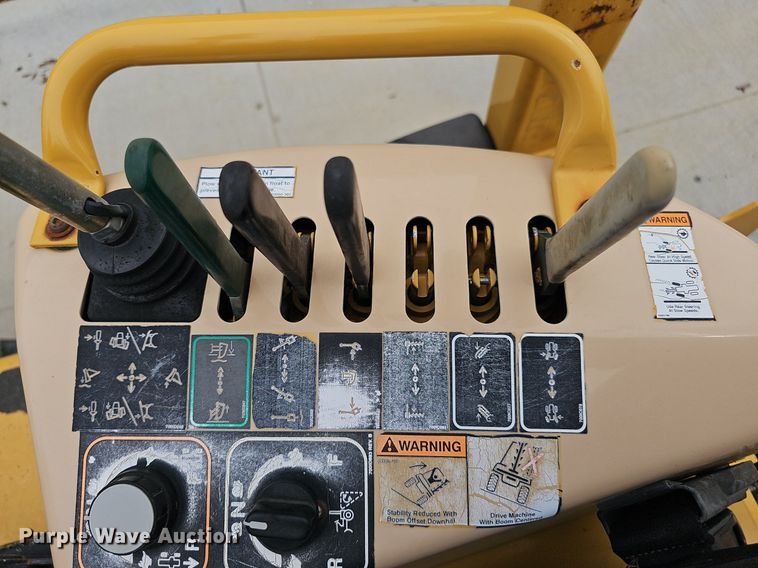 image for item DP6432 2010 Vermeer RTX750 vibratory cable plow