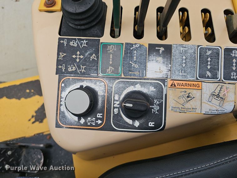 image for item DP6432 2010 Vermeer RTX750 vibratory cable plow