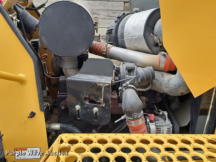 image for item DP6432 2010 Vermeer RTX750 vibratory cable plow