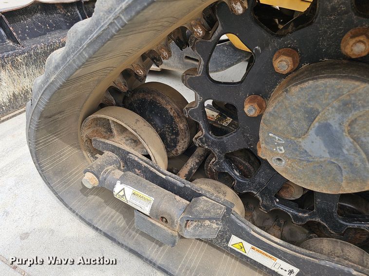 image for item DP6432 2010 Vermeer RTX750 vibratory cable plow