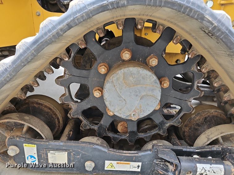 image for item DP6432 2010 Vermeer RTX750 vibratory cable plow