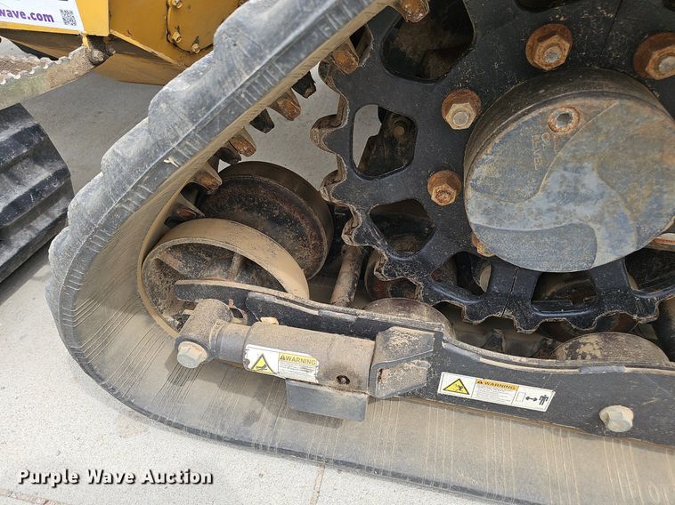 image for item DP6432 2010 Vermeer RTX750 vibratory cable plow