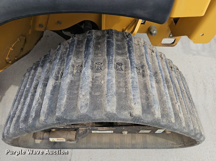 image for item DP6432 2010 Vermeer RTX750 vibratory cable plow