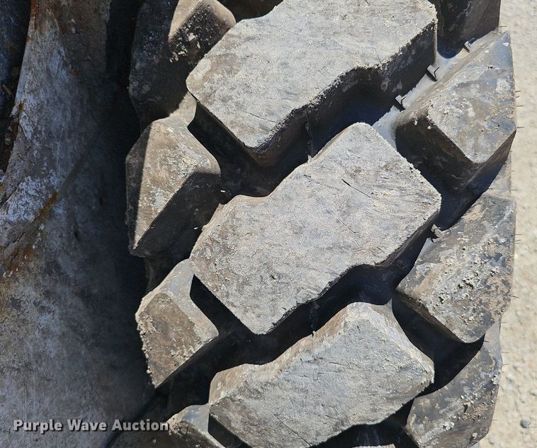 image for item DP6454 2015 Bobcat S590 skid steer loader