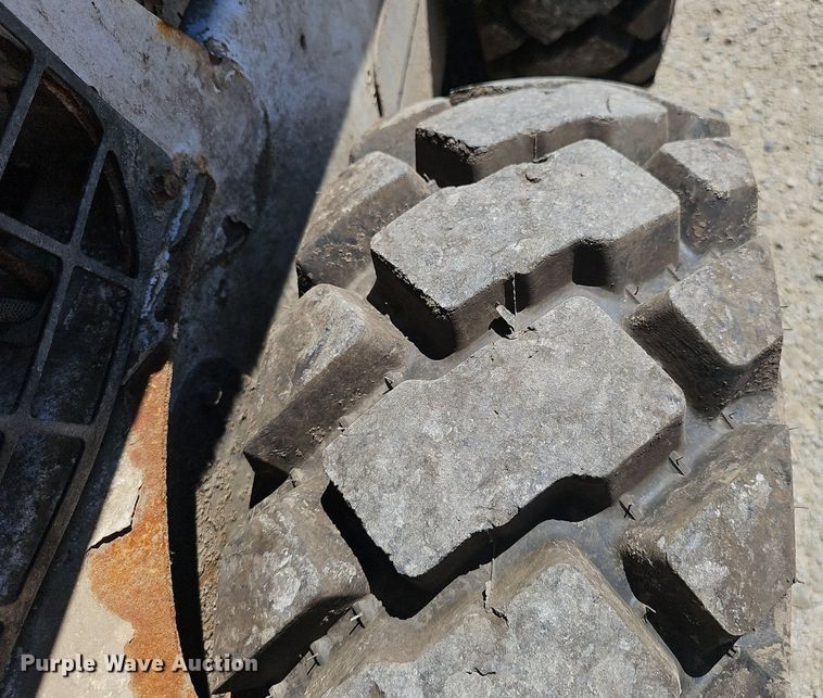 image for item DP6454 2015 Bobcat S590 skid steer loader