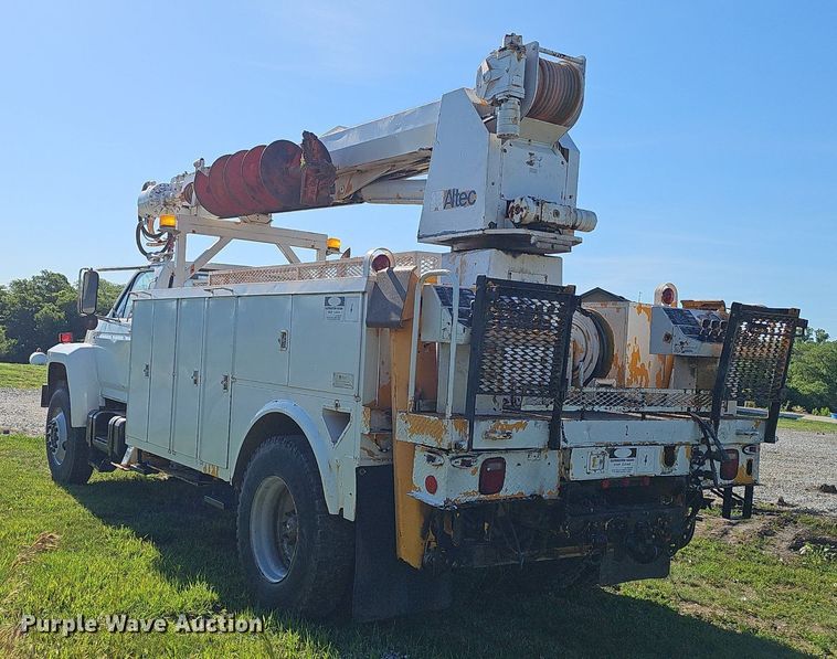 image for item DP6467 1988 Ford F800 digger derrick truck