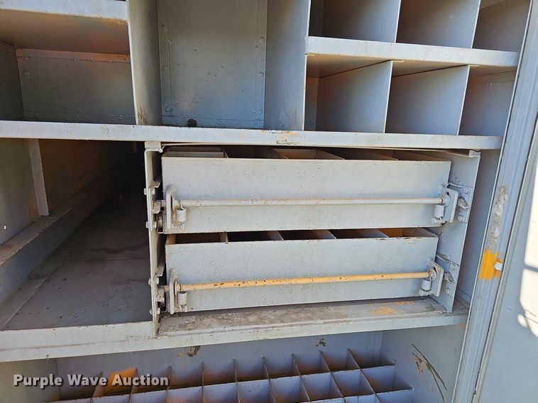 image for item DP6467 1988 Ford F800 digger derrick truck