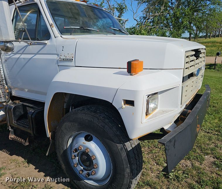 image for item DP6467 1988 Ford F800 digger derrick truck