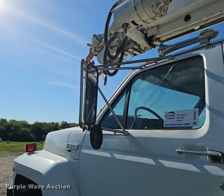 image for item DP6467 1988 Ford F800 digger derrick truck