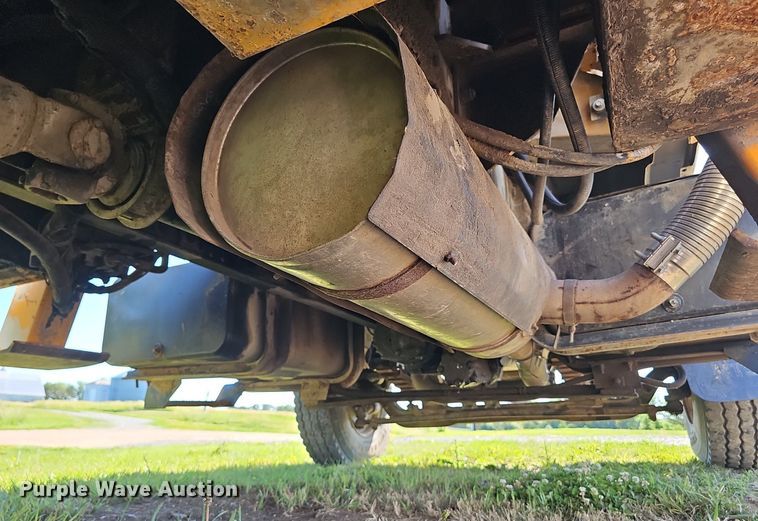 image for item DP6467 1988 Ford F800 digger derrick truck