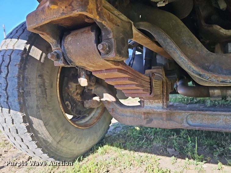 image for item DP6467 1988 Ford F800 digger derrick truck