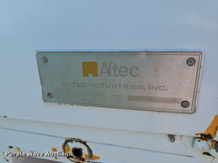 image for item DP6467 1988 Ford F800 digger derrick truck