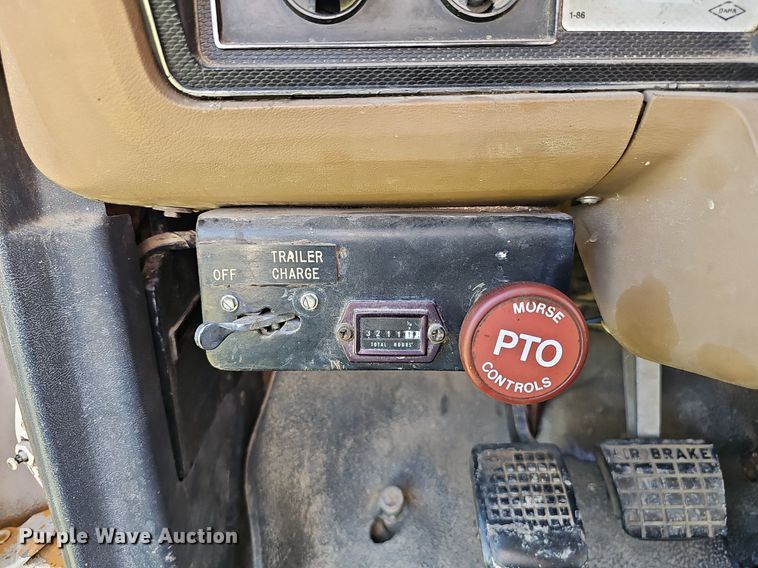 image for item DP6467 1988 Ford F800 digger derrick truck