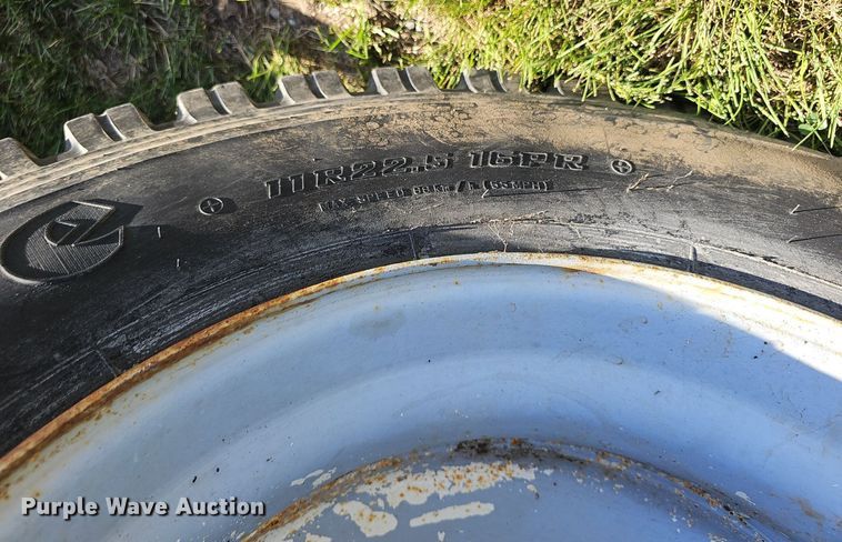 image for item DP6467 1988 Ford F800 digger derrick truck