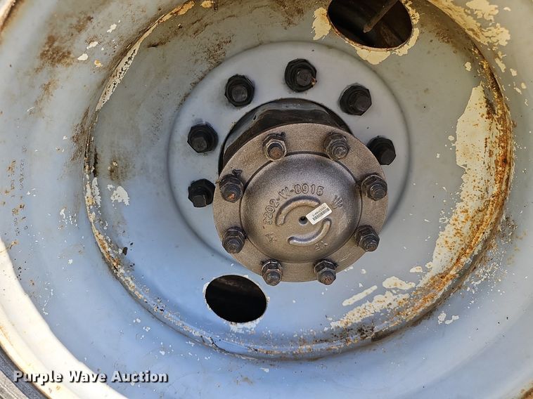 image for item DP6467 1988 Ford F800 digger derrick truck