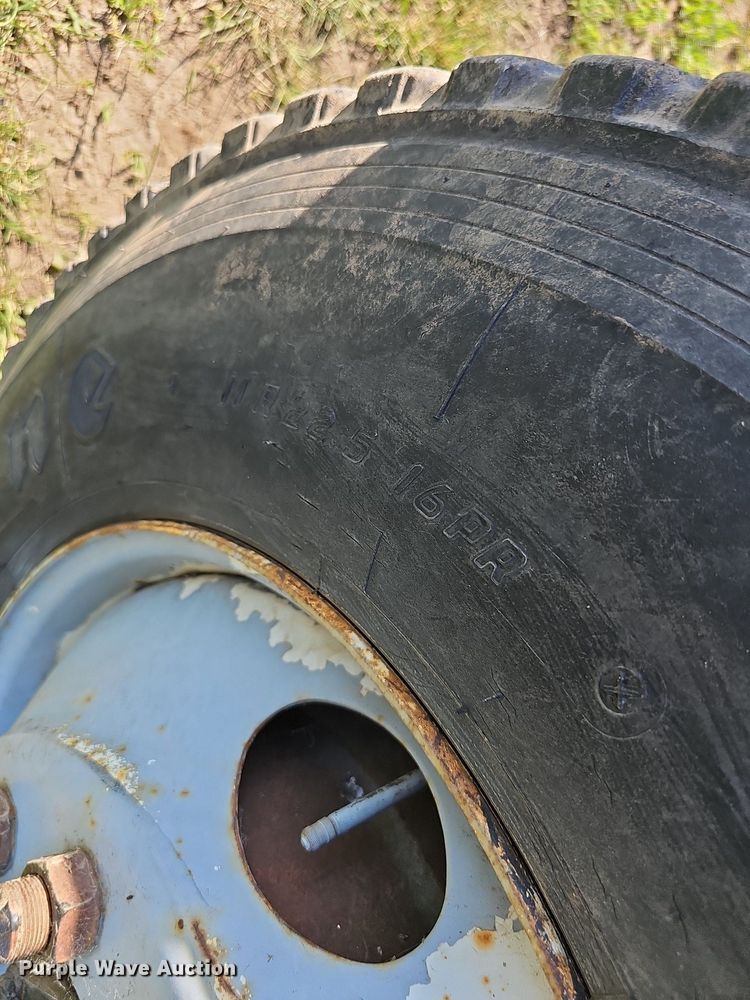 image for item DP6467 1988 Ford F800 digger derrick truck