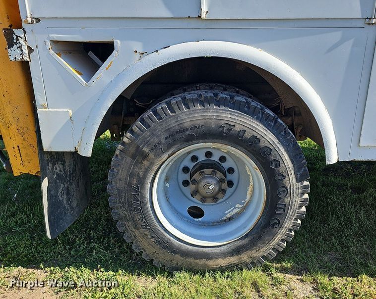 image for item DP6467 1988 Ford F800 digger derrick truck