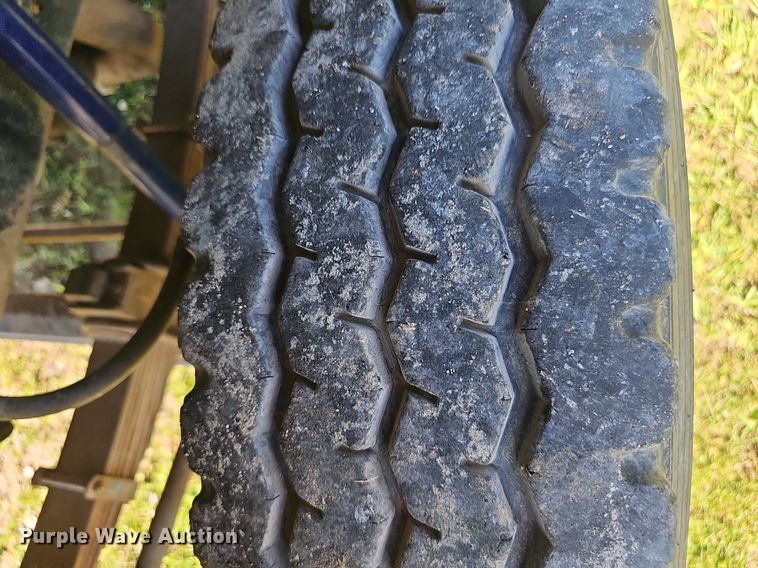 image for item DP6467 1988 Ford F800 digger derrick truck