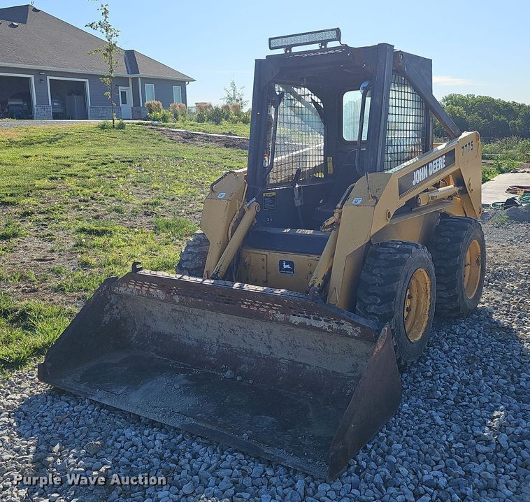image for item DP6468 1995 John Deere 7775 skid steer loader