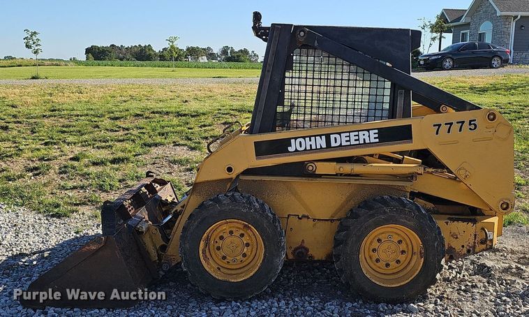 image for item DP6468 1995 John Deere 7775 skid steer loader