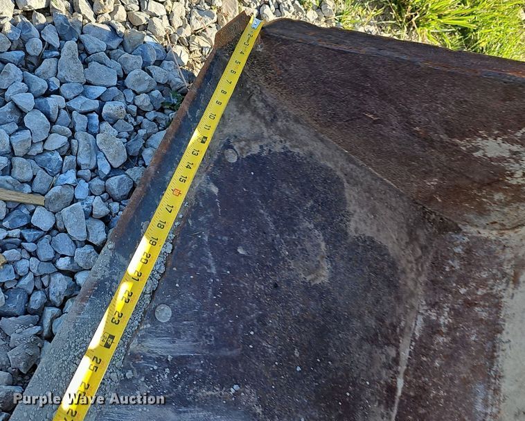 image for item DP6468 1995 John Deere 7775 skid steer loader