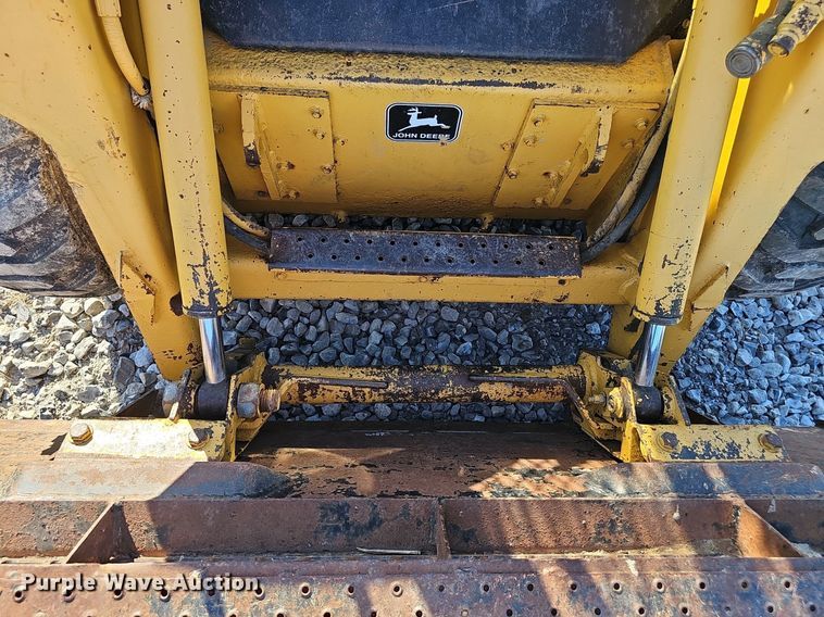 image for item DP6468 1995 John Deere 7775 skid steer loader