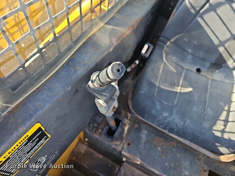 image for item DP6468 1995 John Deere 7775 skid steer loader