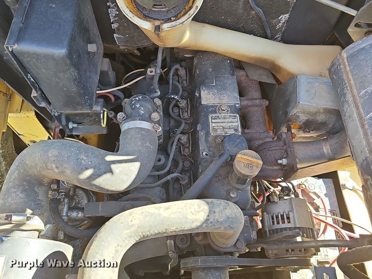 image for item DP6468 1995 John Deere 7775 skid steer loader